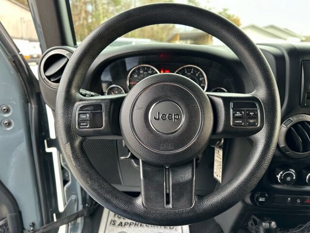 2015 Jeep Wrangler in Knoxville, TN 37920 - 18089310 17