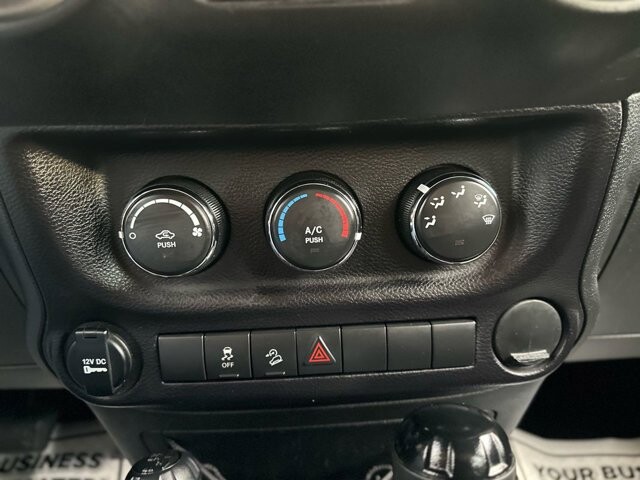 2015 Jeep Wrangler in Knoxville, TN 37920 - 18089310 22