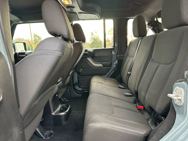 2015 Jeep Wrangler in Knoxville, TN 37920 - 18089310 12