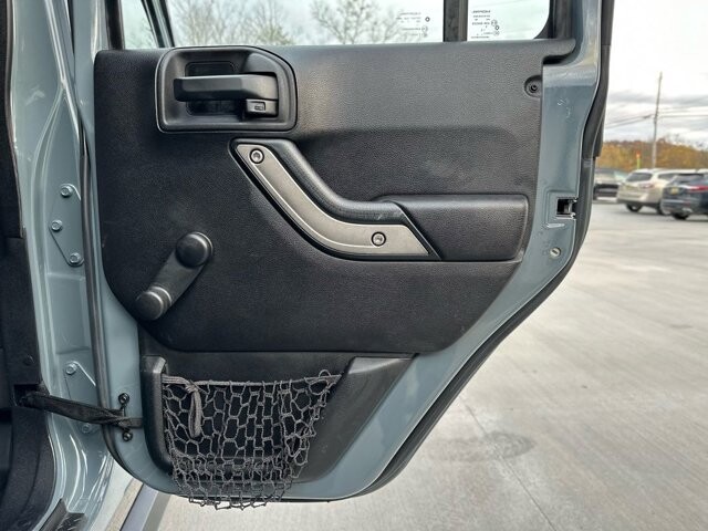 2015 Jeep Wrangler in Knoxville, TN 37920 - 18089310 9