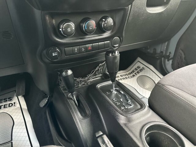 2015 Jeep Wrangler in Knoxville, TN 37920 - 18089310 23