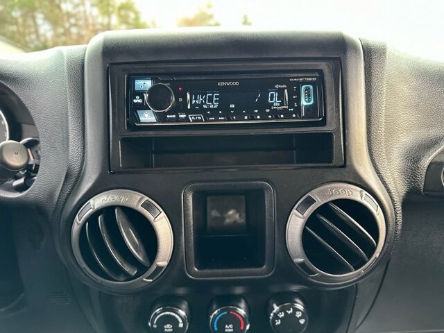 2015 Jeep Wrangler in Knoxville, TN 37920 - 18089310 21