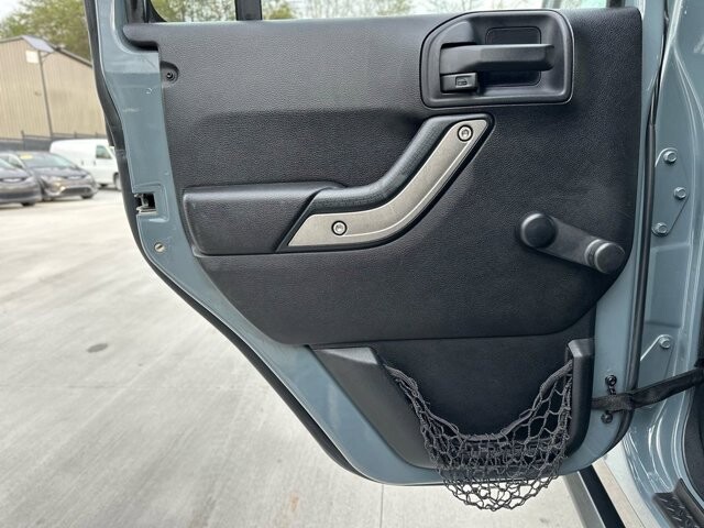 2015 Jeep Wrangler in Knoxville, TN 37920 - 18089310 7