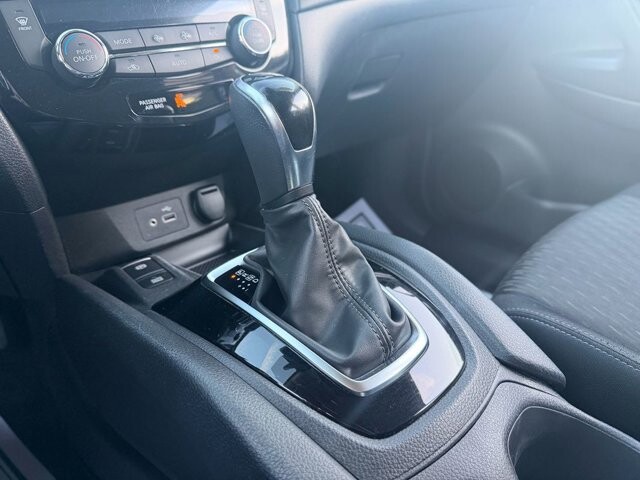 2019 Nissan Rogue in Knoxville, TN 37920 - 18089312 25