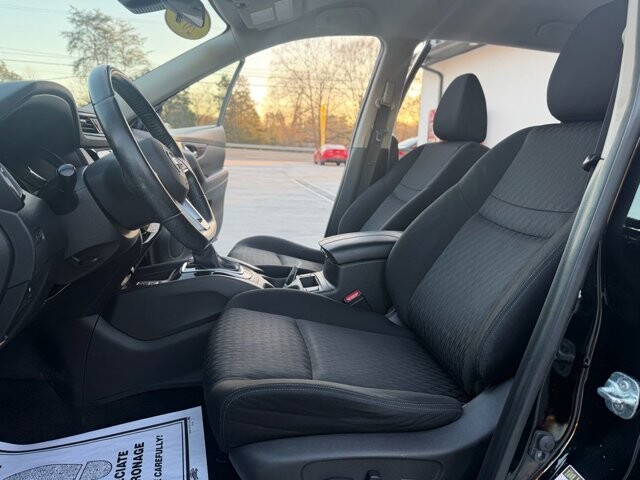 2019 Nissan Rogue in Knoxville, TN 37920 - 18089312 11