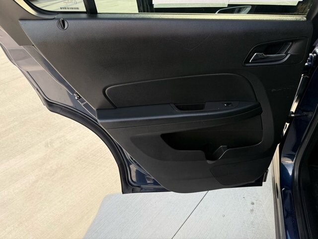 2015 Chevrolet Equinox in Knoxville, TN 37920 - 18089313 7