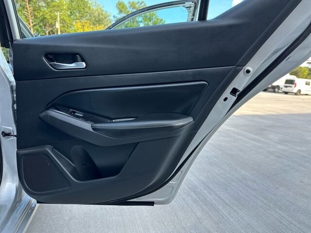 2020 Nissan Altima in Knoxville, TN 37920 - 18089315 8