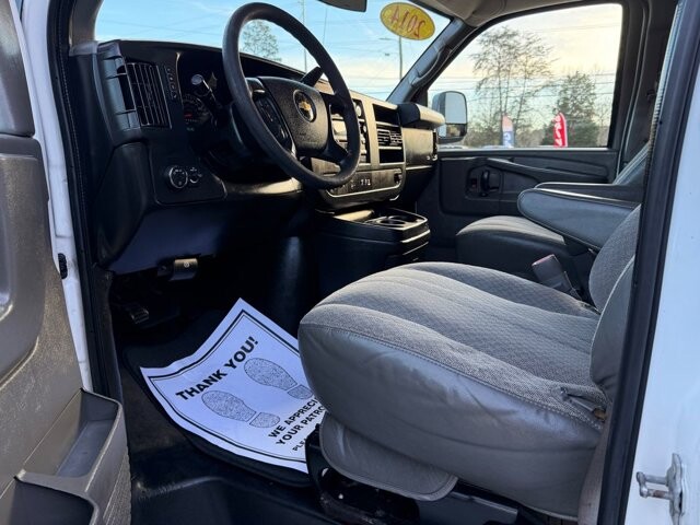 2014 Chevrolet Express 3500 in Knoxville, TN 37920 - 18089317 12