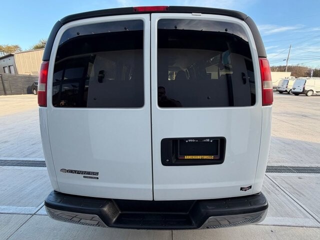 2014 Chevrolet Express 3500 in Knoxville, TN 37920 - 18089317 3