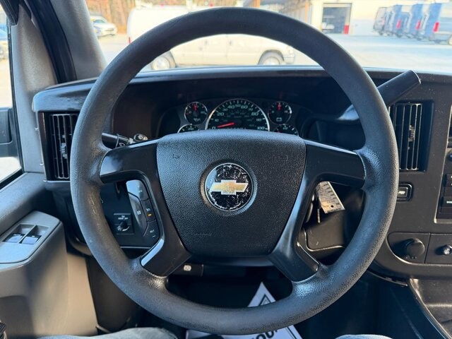 2014 Chevrolet Express 3500 in Knoxville, TN 37920 - 18089317 16