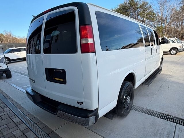 2014 Chevrolet Express 3500 in Knoxville, TN 37920 - 18089317 4