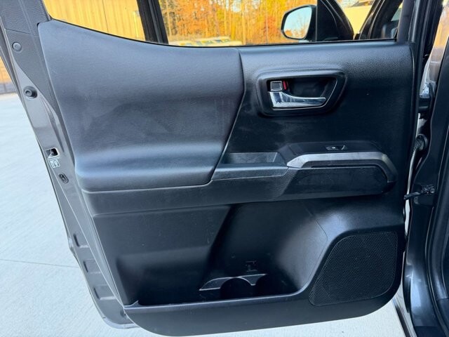 2019 Toyota Tacoma in Knoxville, TN 37920 - 18089321 7