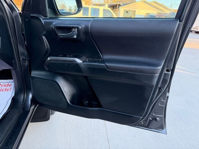 2019 Toyota Tacoma in Knoxville, TN 37920 - 18089321 9
