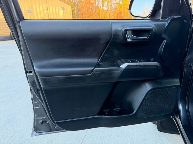 2019 Toyota Tacoma in Knoxville, TN 37920 - 18089321 6
