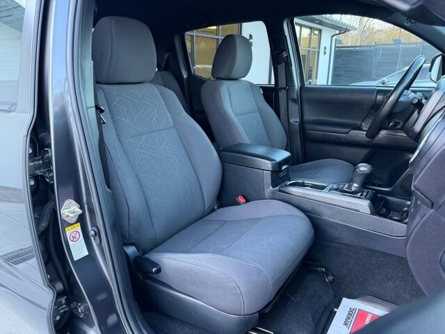 2019 Toyota Tacoma in Knoxville, TN 37920 - 18089321 15