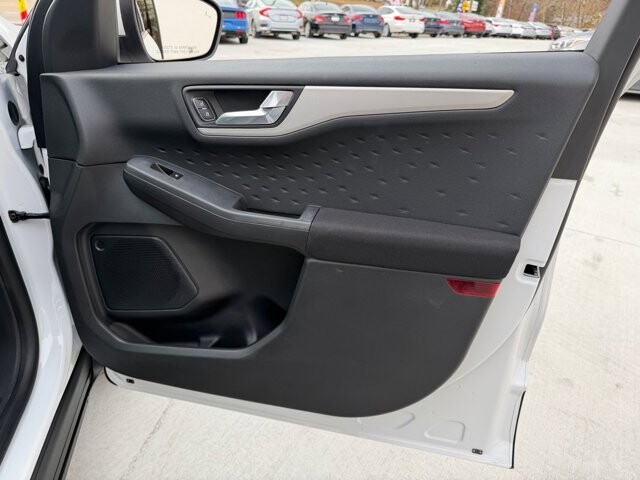 2020 Ford Escape in Knoxville, TN 37920 - 18089323 10