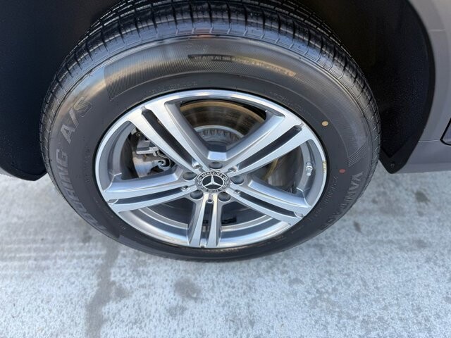 2021 Mercedes-Benz GLC 300 in Knoxville, TN 37920 - 18089328 32