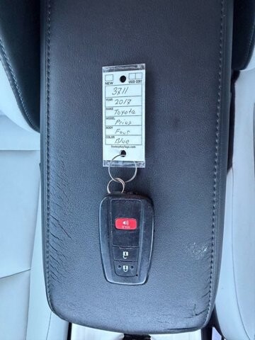 2017 Toyota Prius in Knoxville, TN 37920 - 18089330 24