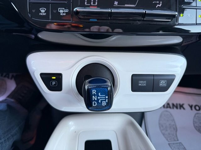 2017 Toyota Prius in Knoxville, TN 37920 - 18089330 22