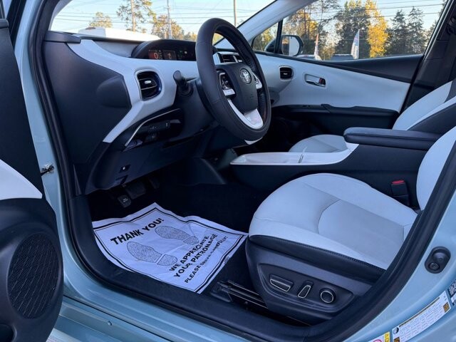 2017 Toyota Prius in Knoxville, TN 37920 - 18089330 11