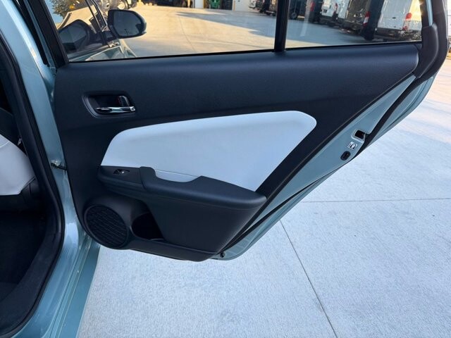 2017 Toyota Prius in Knoxville, TN 37920 - 18089330 9