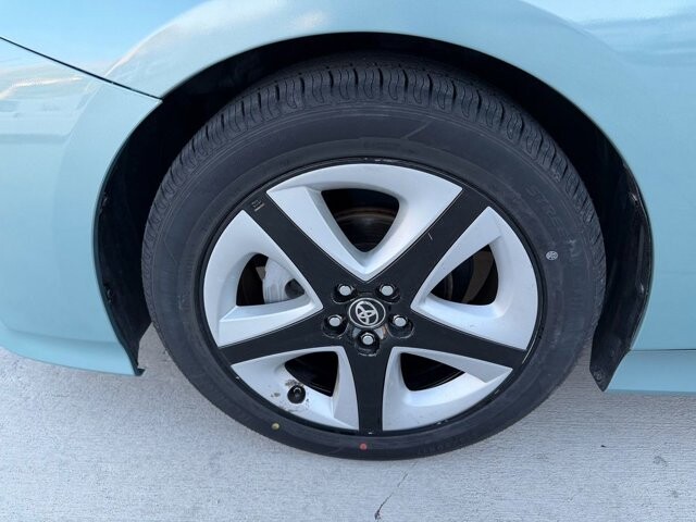 2017 Toyota Prius in Knoxville, TN 37920 - 18089330 28