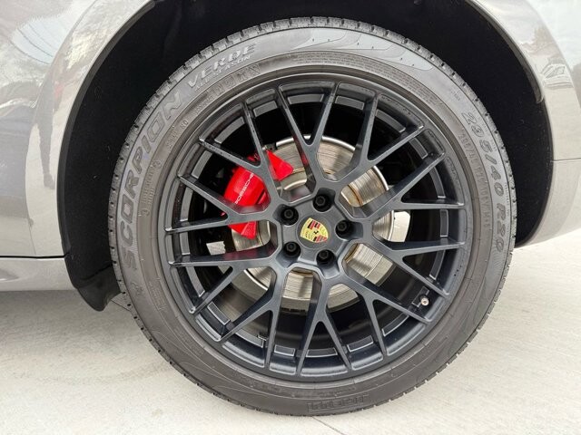 2018 Porsche Macan in Knoxville, TN 37920 - 18089331 28