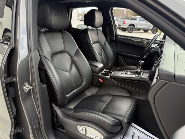 2018 Porsche Macan in Knoxville, TN 37920 - 18089331 13