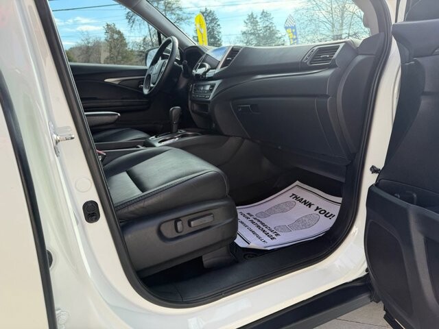 2018 Honda Pilot in Knoxville, TN 37920 - 18089336 17