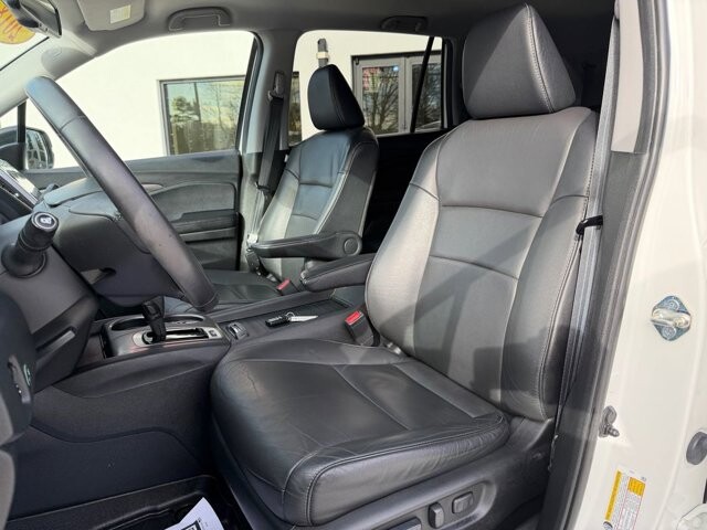 2018 Honda Pilot in Knoxville, TN 37920 - 18089336 13