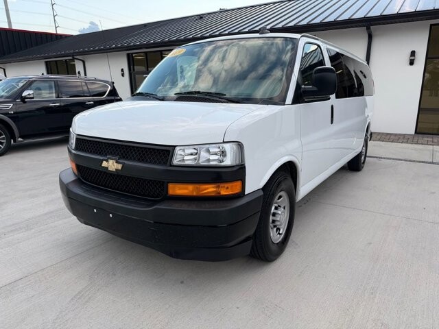 2019 Chevrolet Express 3500 in Knoxville, TN 37920 - 18089337 5