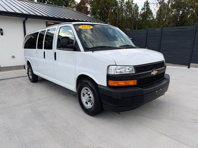 2019 Chevrolet Express 3500 in Knoxville, TN 37920 - 18089337