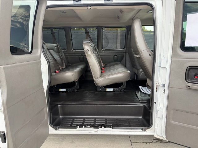 2019 Chevrolet Express 3500 in Knoxville, TN 37920 - 18089337 7