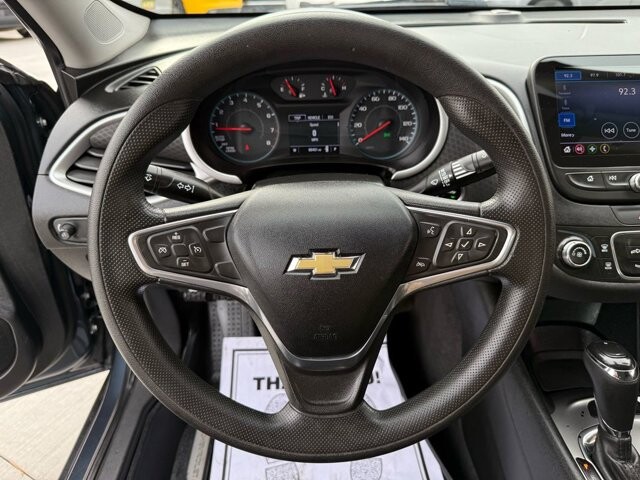 2019 Chevrolet Malibu in Knoxville, TN 37920 - 18089340 16