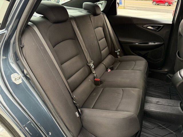 2019 Chevrolet Malibu in Knoxville, TN 37920 - 18089340 14