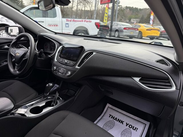 2019 Chevrolet Malibu in Knoxville, TN 37920 - 18089340 12