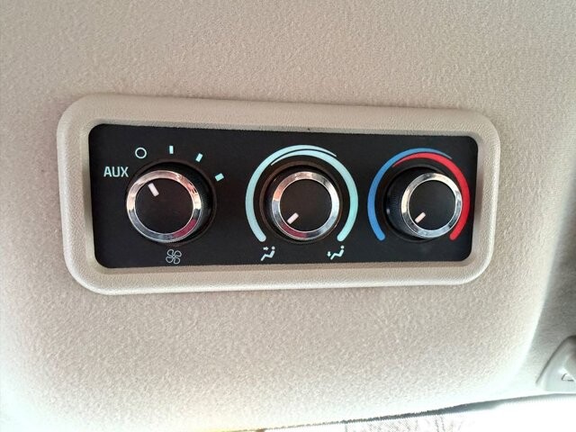 2015 Chevrolet Express 2500 in Knoxville, TN 37920 - 18089341 24