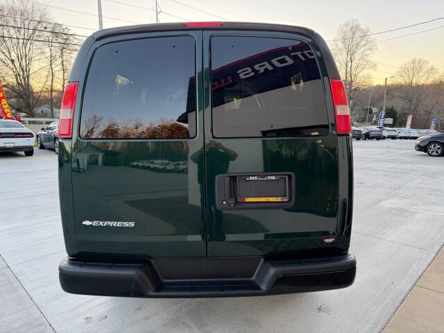 2015 Chevrolet Express 2500 in Knoxville, TN 37920 - 18089341 3