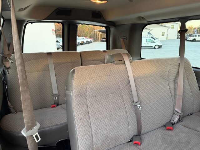 2015 Chevrolet Express 2500 in Knoxville, TN 37920 - 18089341 13