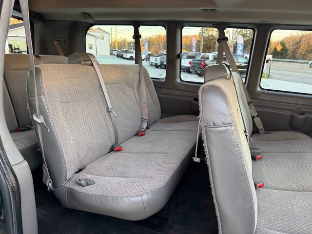 2015 Chevrolet Express 2500 in Knoxville, TN 37920 - 18089341 14