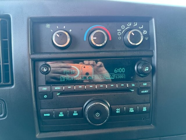 2015 Chevrolet Express 2500 in Knoxville, TN 37920 - 18089341 22