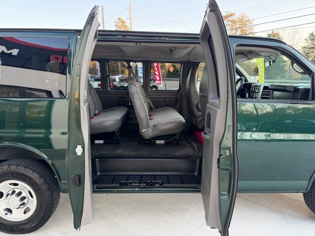 2015 Chevrolet Express 2500 in Knoxville, TN 37920 - 18089341 12