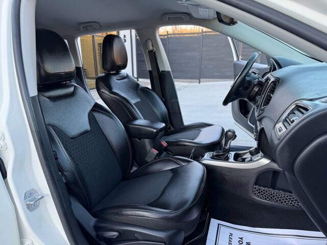 2018 Jeep Compass in Knoxville, TN 37920 - 18089344 15