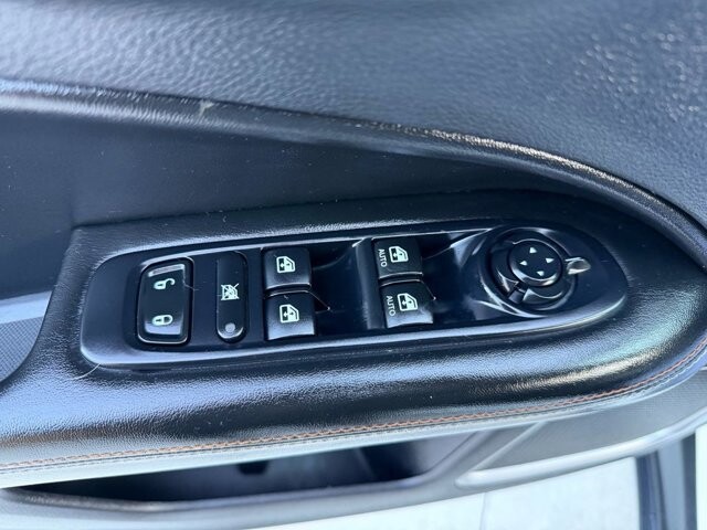 2018 Jeep Compass in Knoxville, TN 37920 - 18089344 17