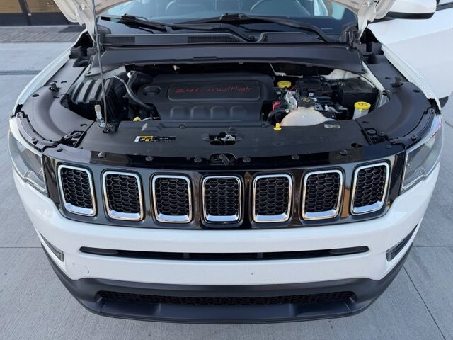 2018 Jeep Compass in Knoxville, TN 37920 - 18089344 30