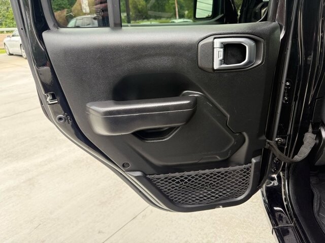 2021 Jeep Wrangler in Knoxville, TN 37920 - 18089350 7
