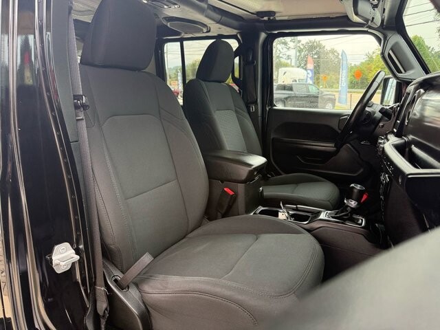2021 Jeep Wrangler in Knoxville, TN 37920 - 18089350 17