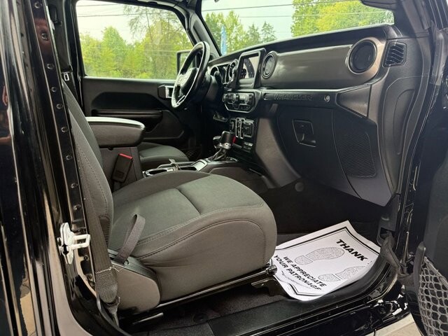 2021 Jeep Wrangler in Knoxville, TN 37920 - 18089350 16