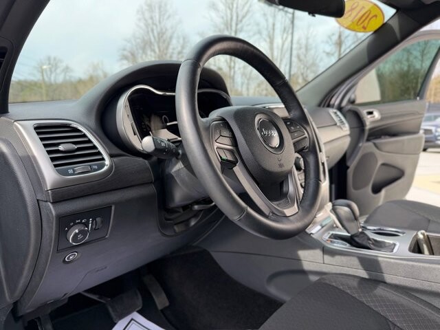 2018 Jeep Grand Cherokee in Knoxville, TN 37920 - 18089352 9