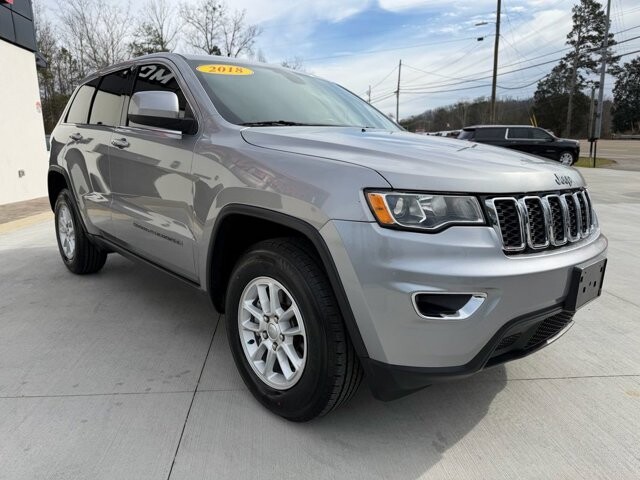 2018 Jeep Grand Cherokee in Knoxville, TN 37920 - 18089352 4
